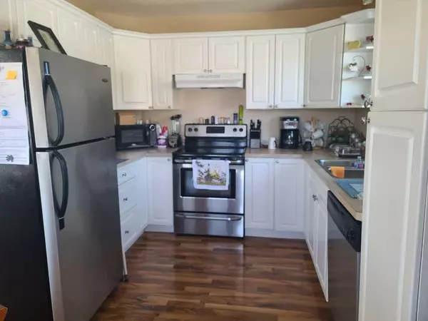 Peace River, AB T8S 1P1,10506 90 ST