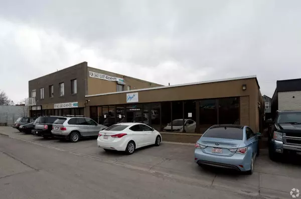 Calgary, AB T2G 3Z2,3628 Burnsland RD SE
