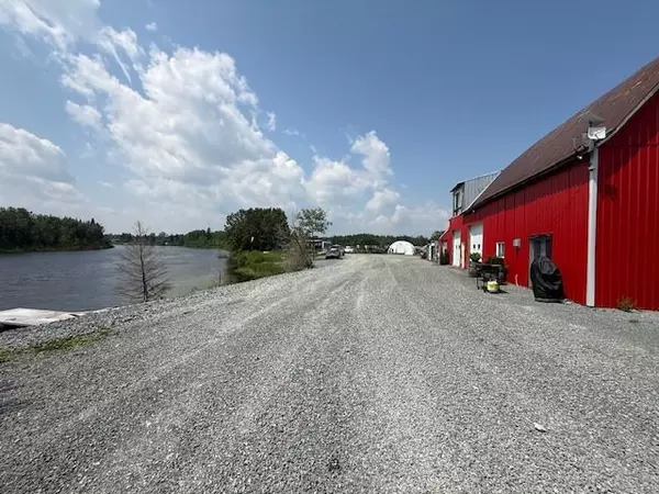 Timmins, ON P4N 7C3,2301 Airport RD
