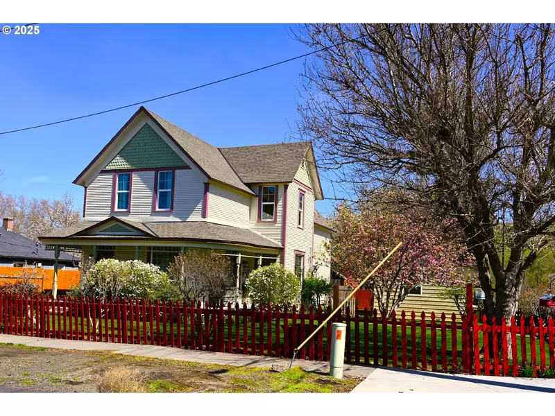 1321 CHESTNUT ST, Milton Freewater, OR 97862