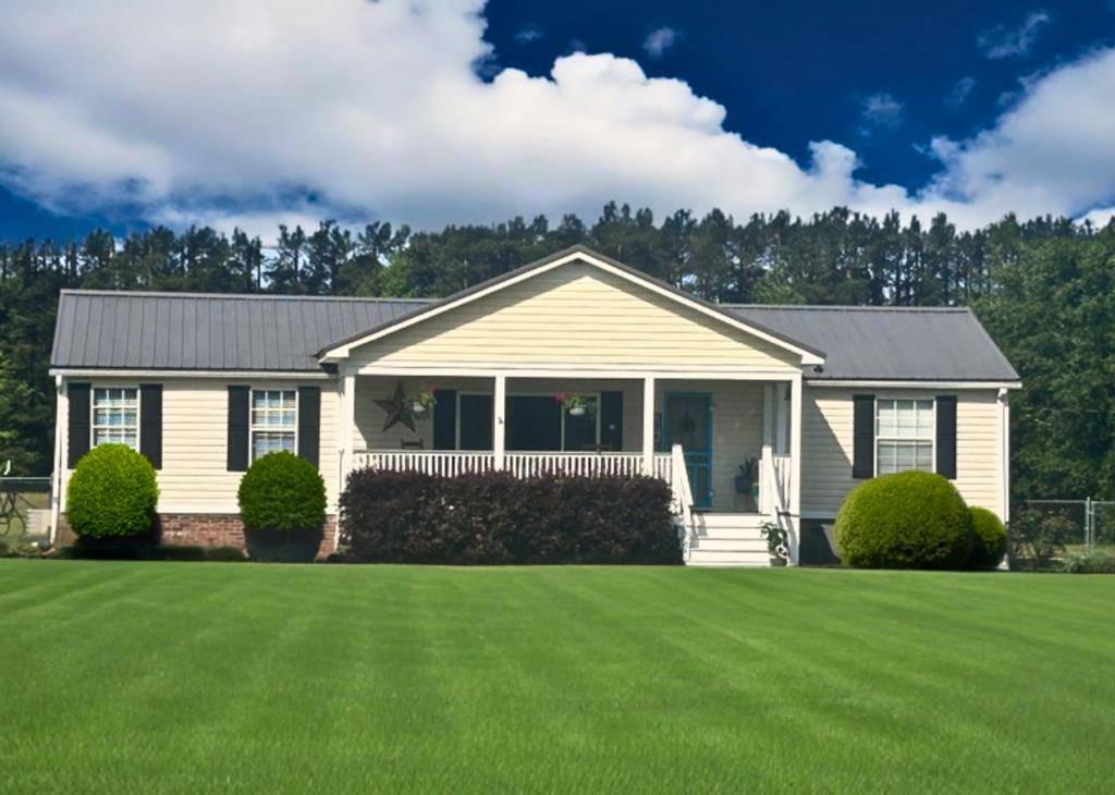 1431 Gator Lake Road, Manning, SC 29102