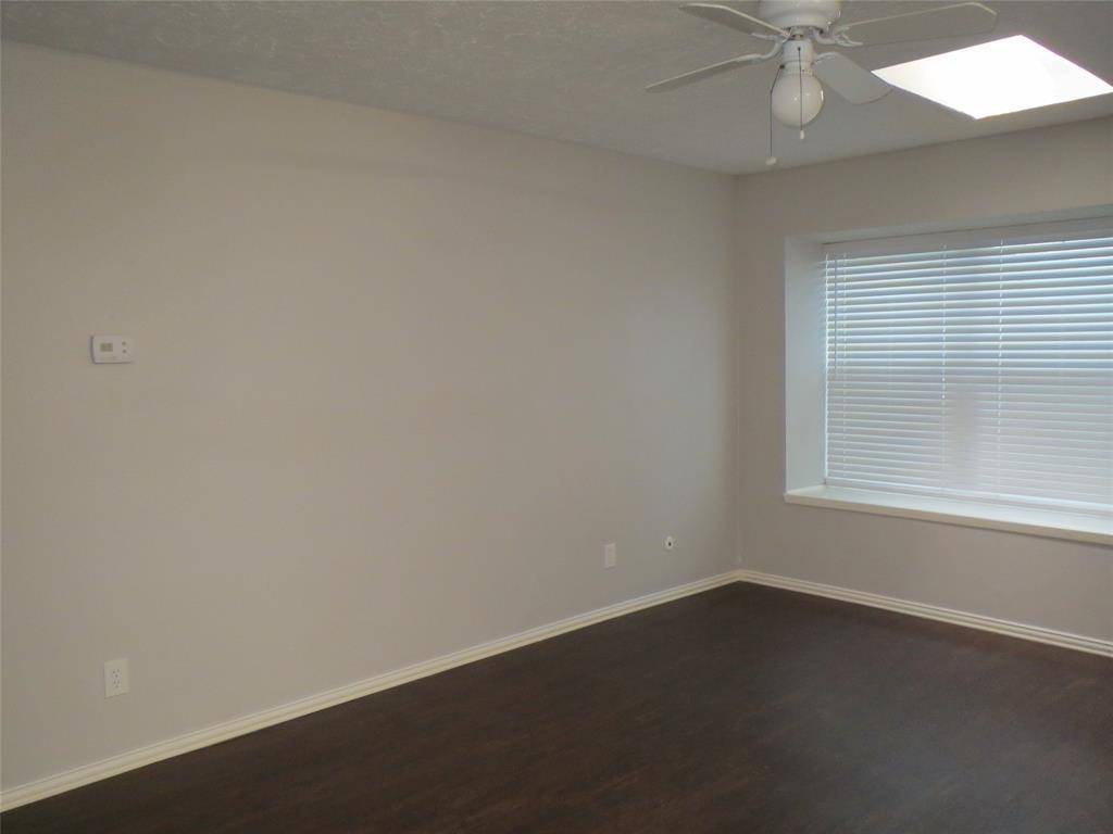 Grand Prairie, TX 75052,5 E Townhouse Lane #26