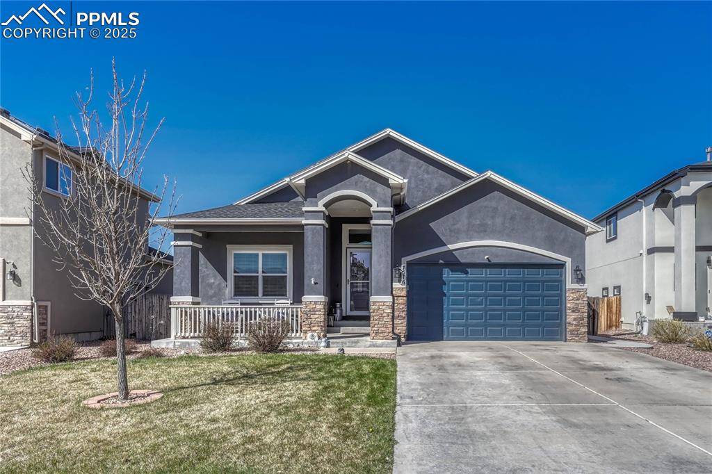 7516 Peachleaf DR, Colorado Springs, CO 80925