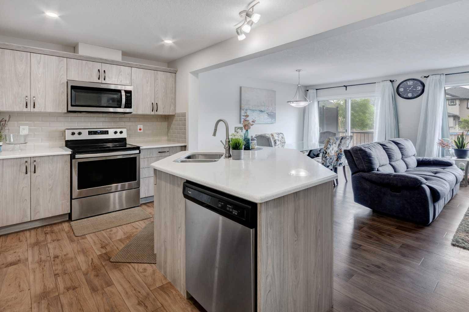 Airdrie, AB T4B 4B3,5 Hillcrest SQ Southwest