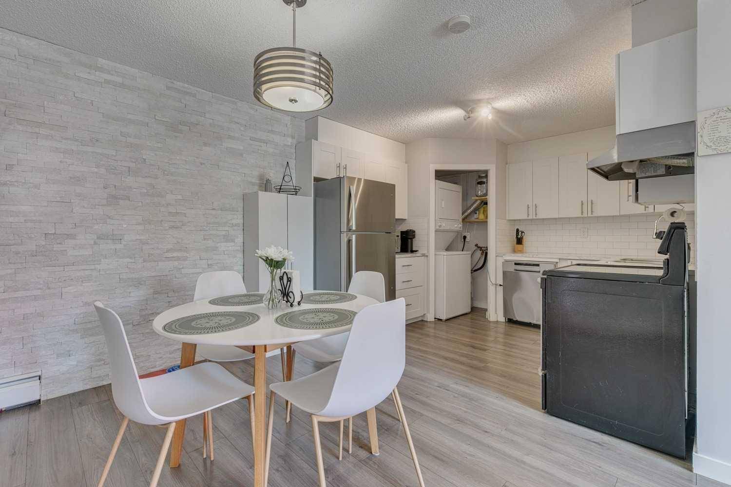 3809 45 ST Southwest #80, Calgary, AB T3E 3H4
