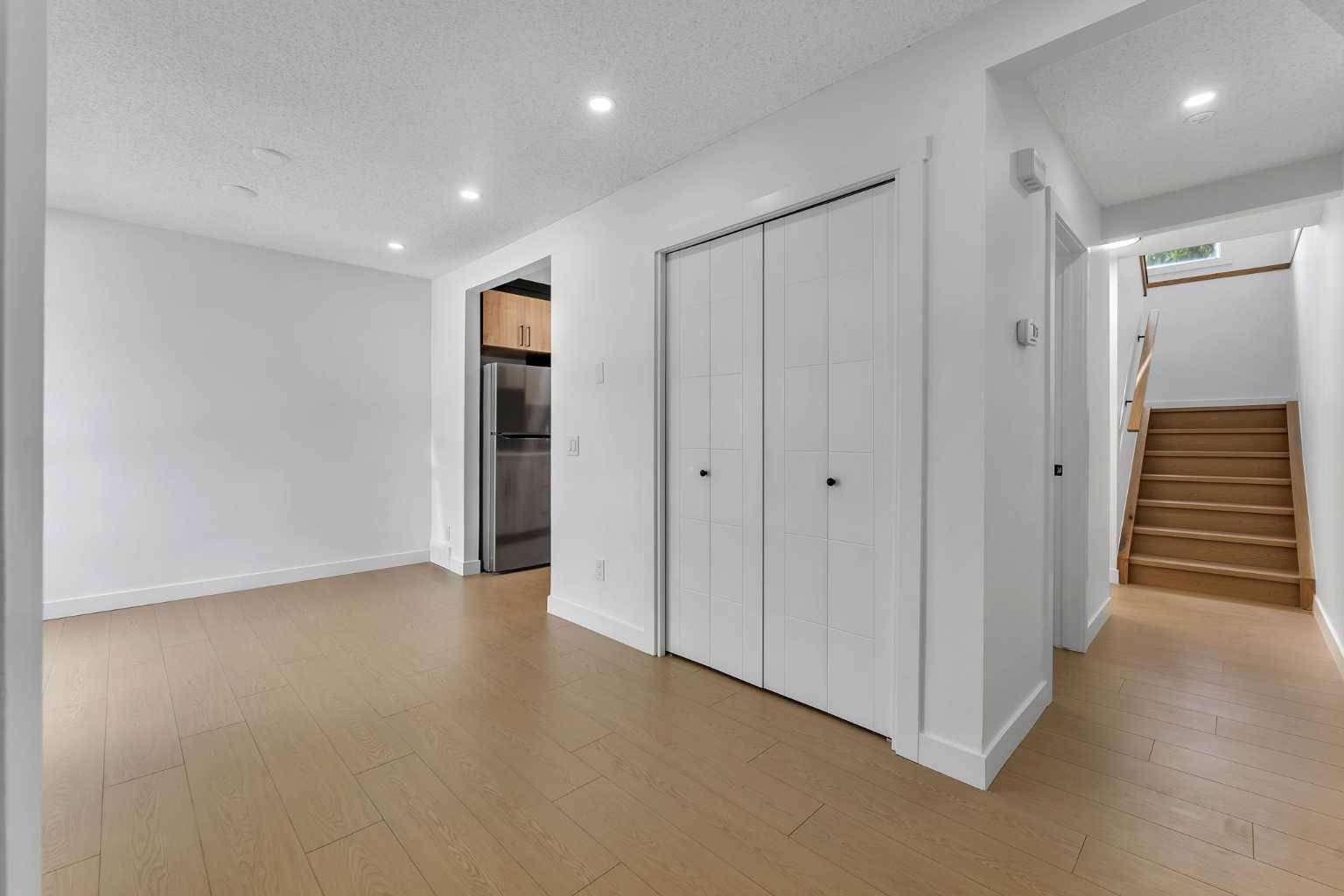 Calgary, AB T3G 1R8,6915 Ranchview DR Northwest #104