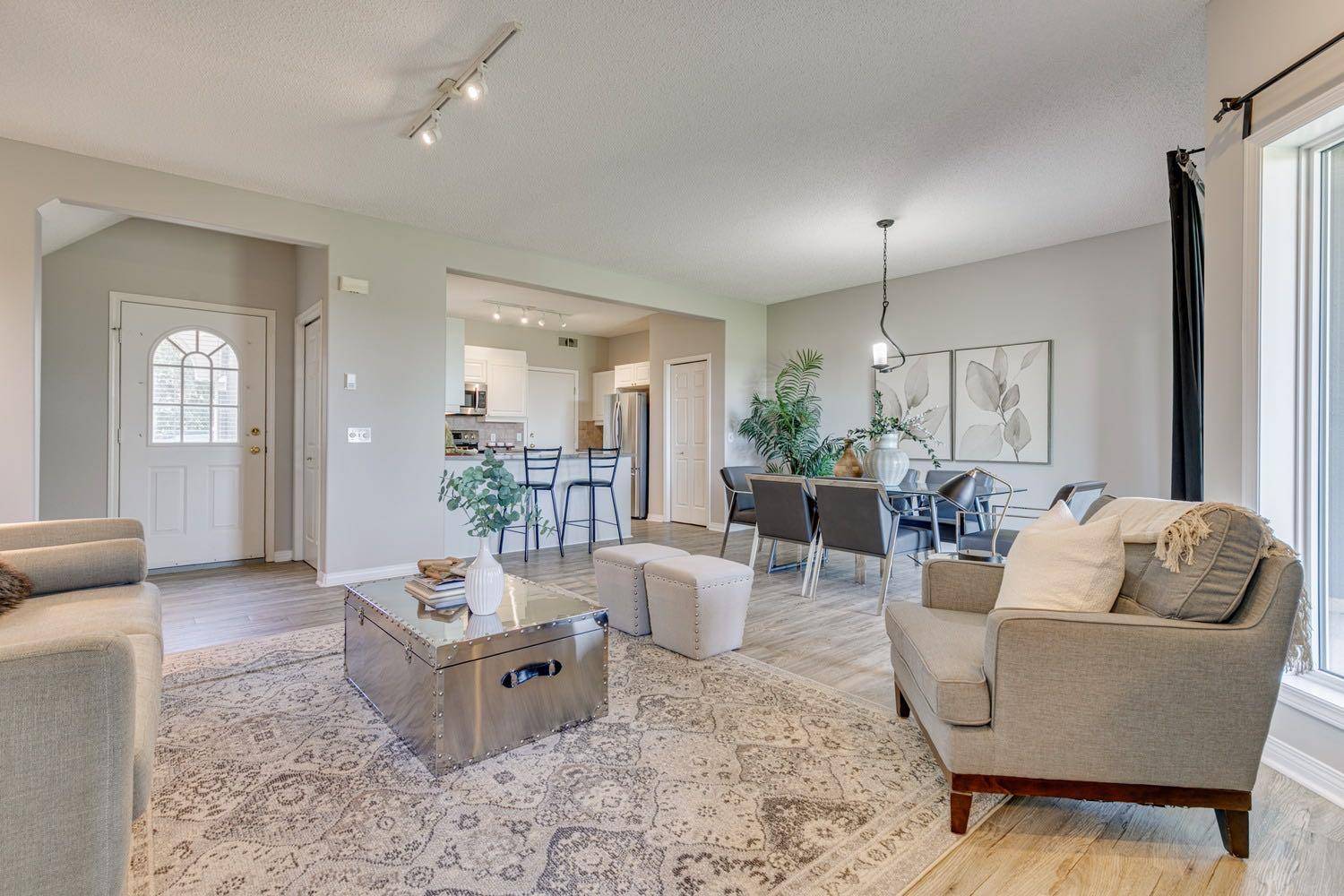 Calgary, AB T3H 3P9,5616 14 AVE Southwest #13