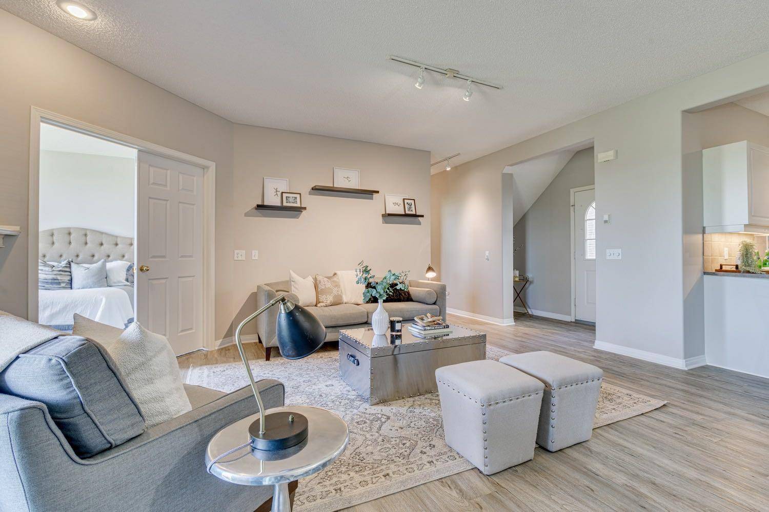 Calgary, AB T3H 3P9,5616 14 AVE Southwest #13