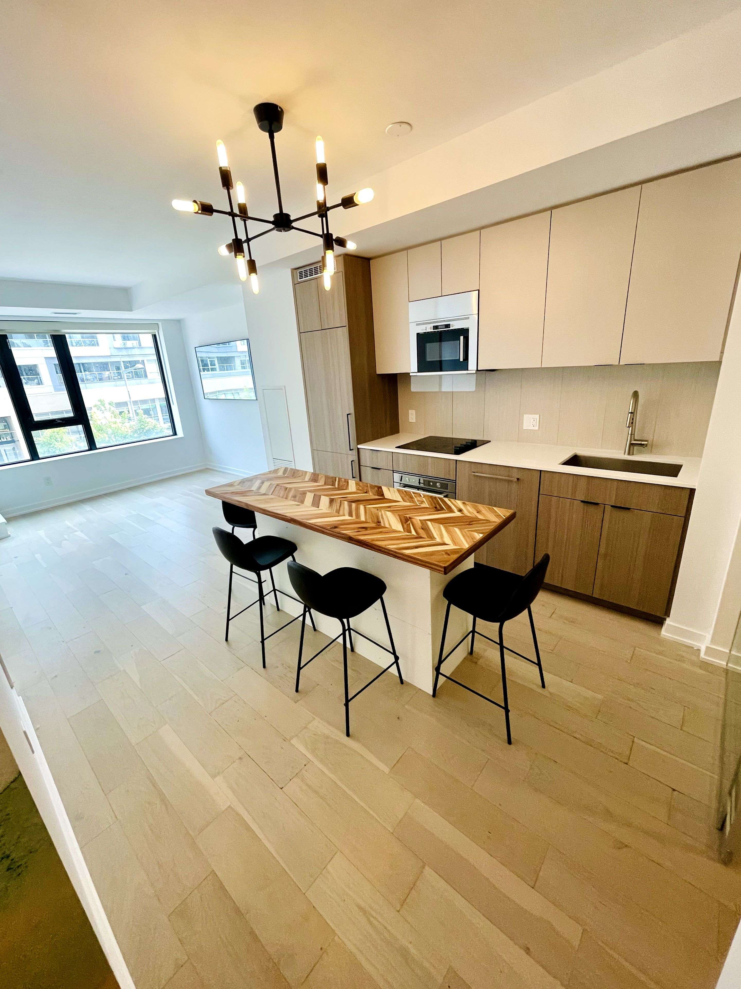 Toronto C03, ON M6C 0A4,840 St Clair AVE W #316