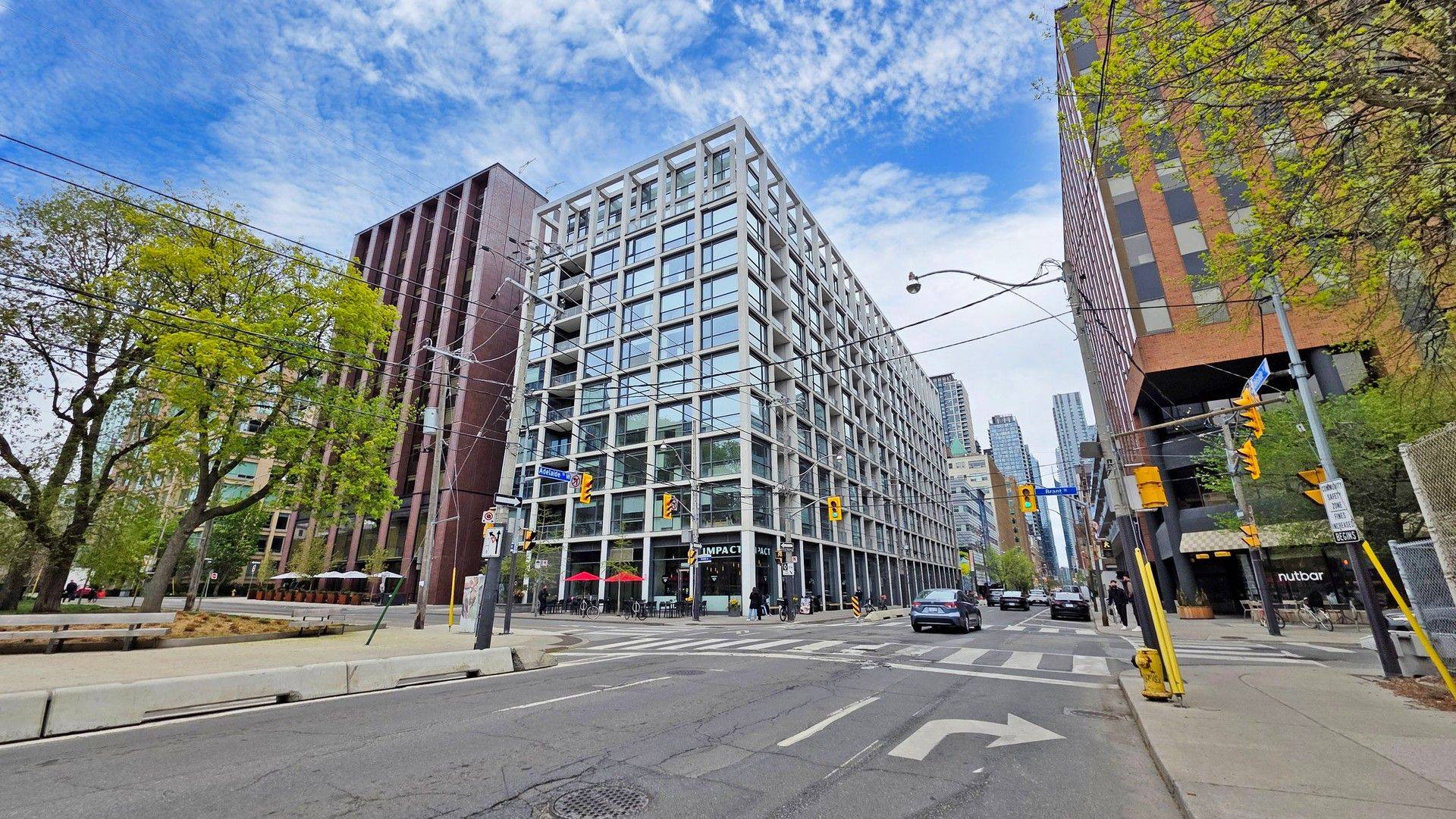 39 Brant ST W #518, Toronto C01, ON M5V 0M8