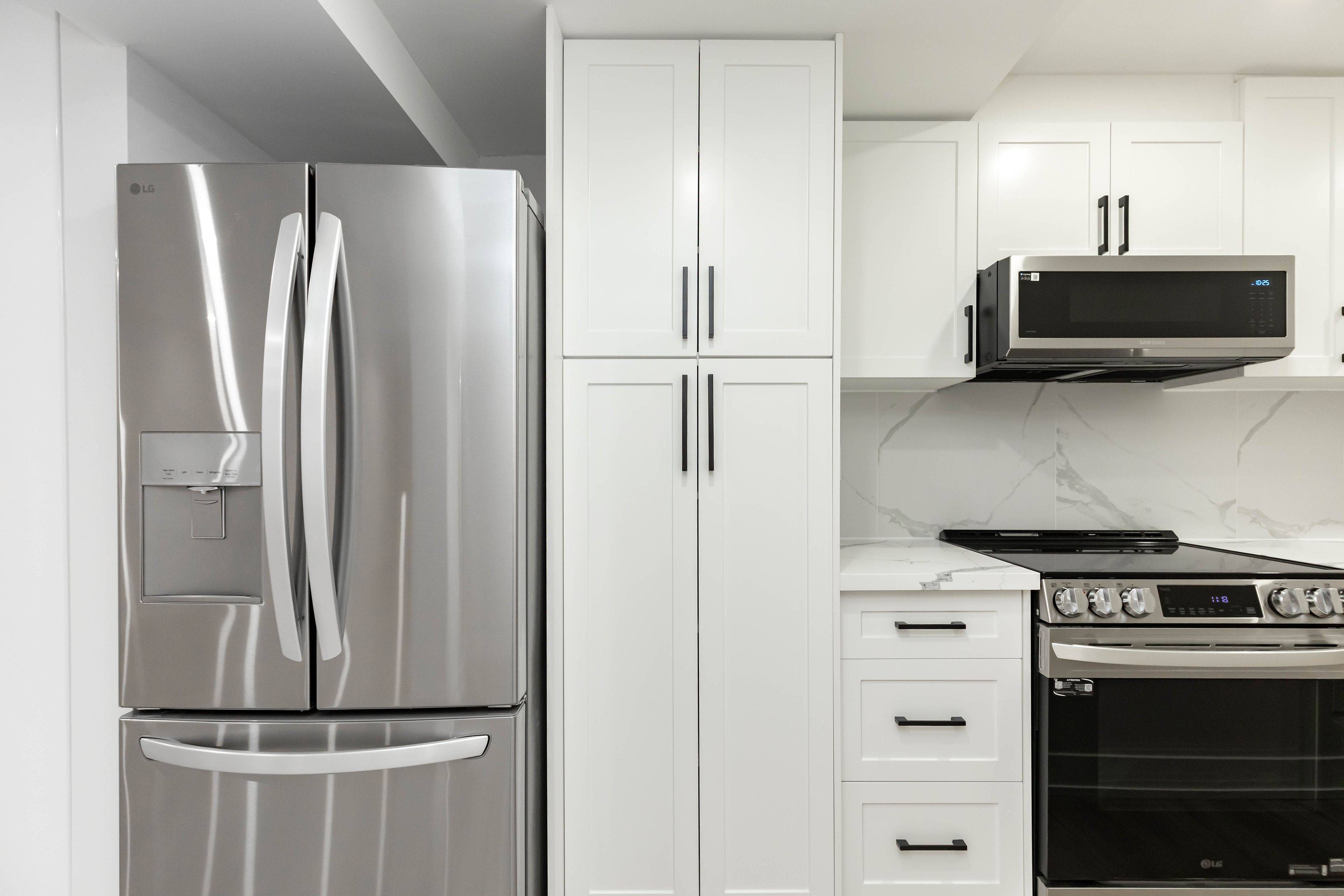 Whitby, ON L1R 2B4,10 Emmett PL E #Lower