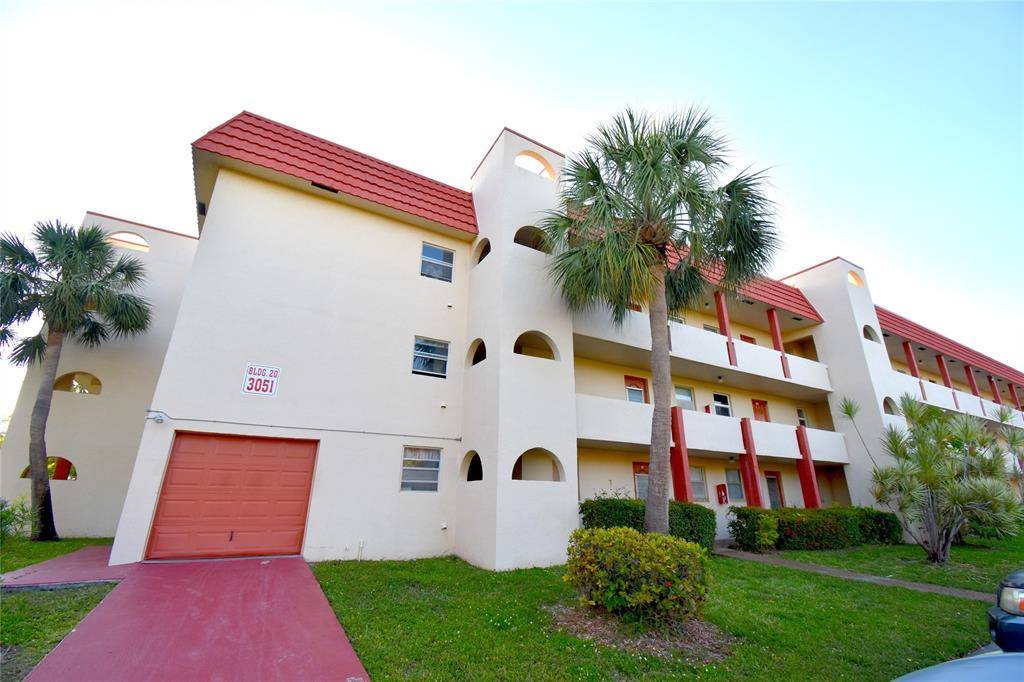 3051 Sunrise Lakes Dr #311, Sunrise, FL 33322