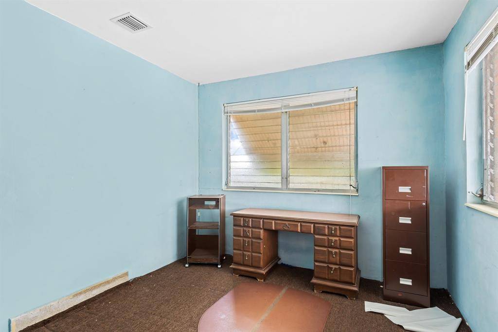 Hollywood, FL 33024,2340 N 69th Way