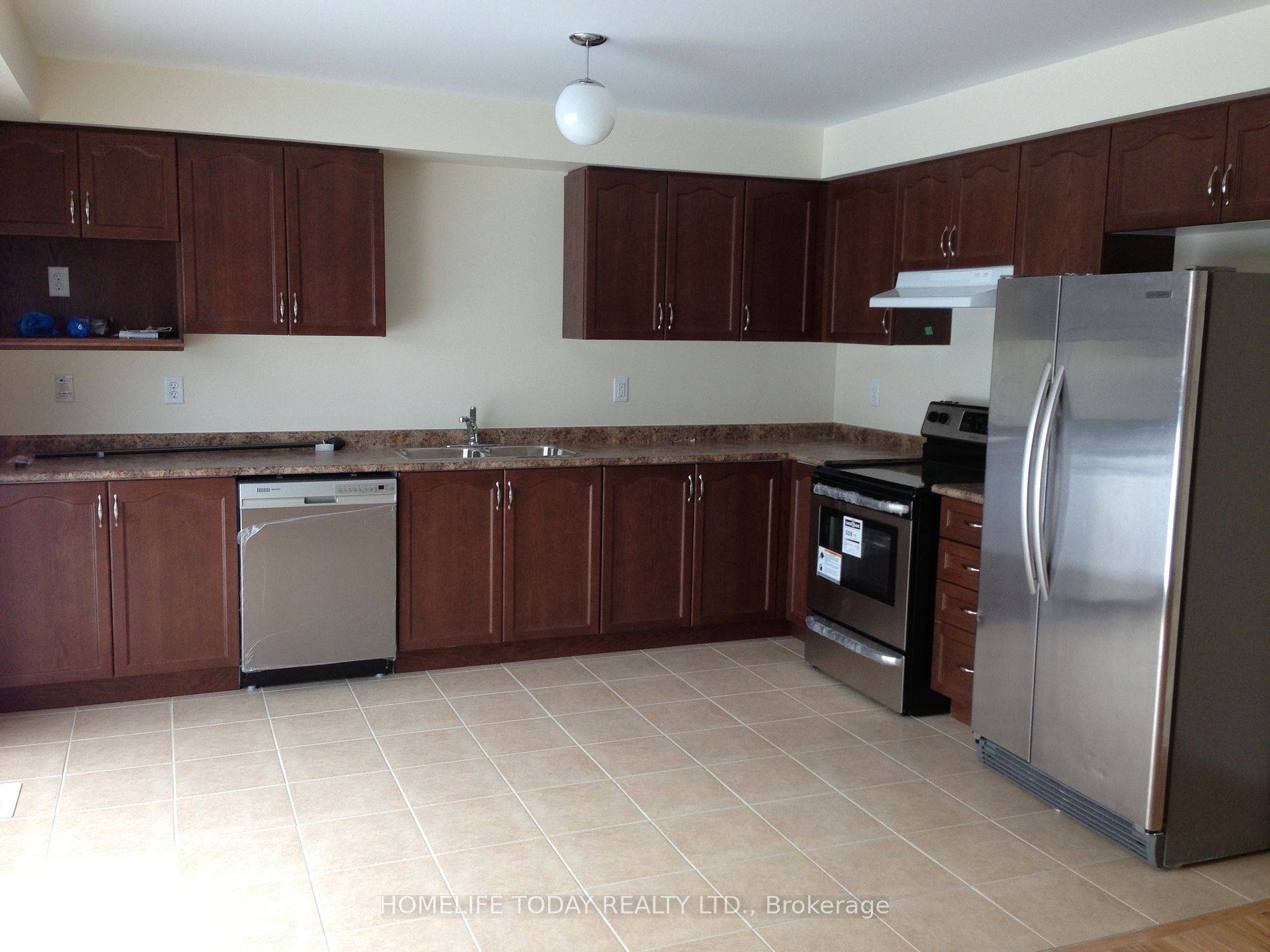 New Tecumseth, ON L9R 1V2,79 Swenson ST