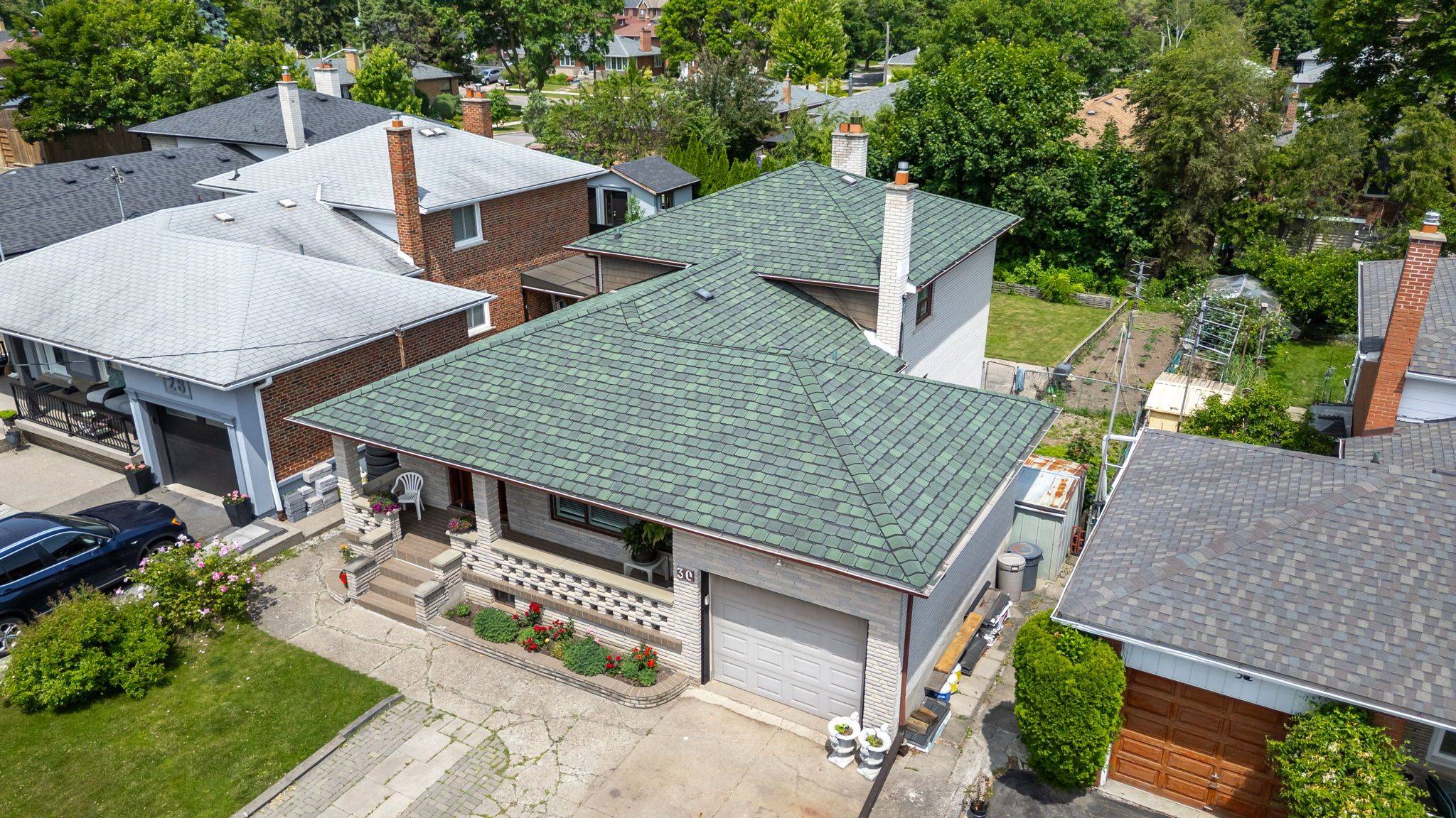 Toronto W09, ON M9R 1P3,30 Hawthorne RD