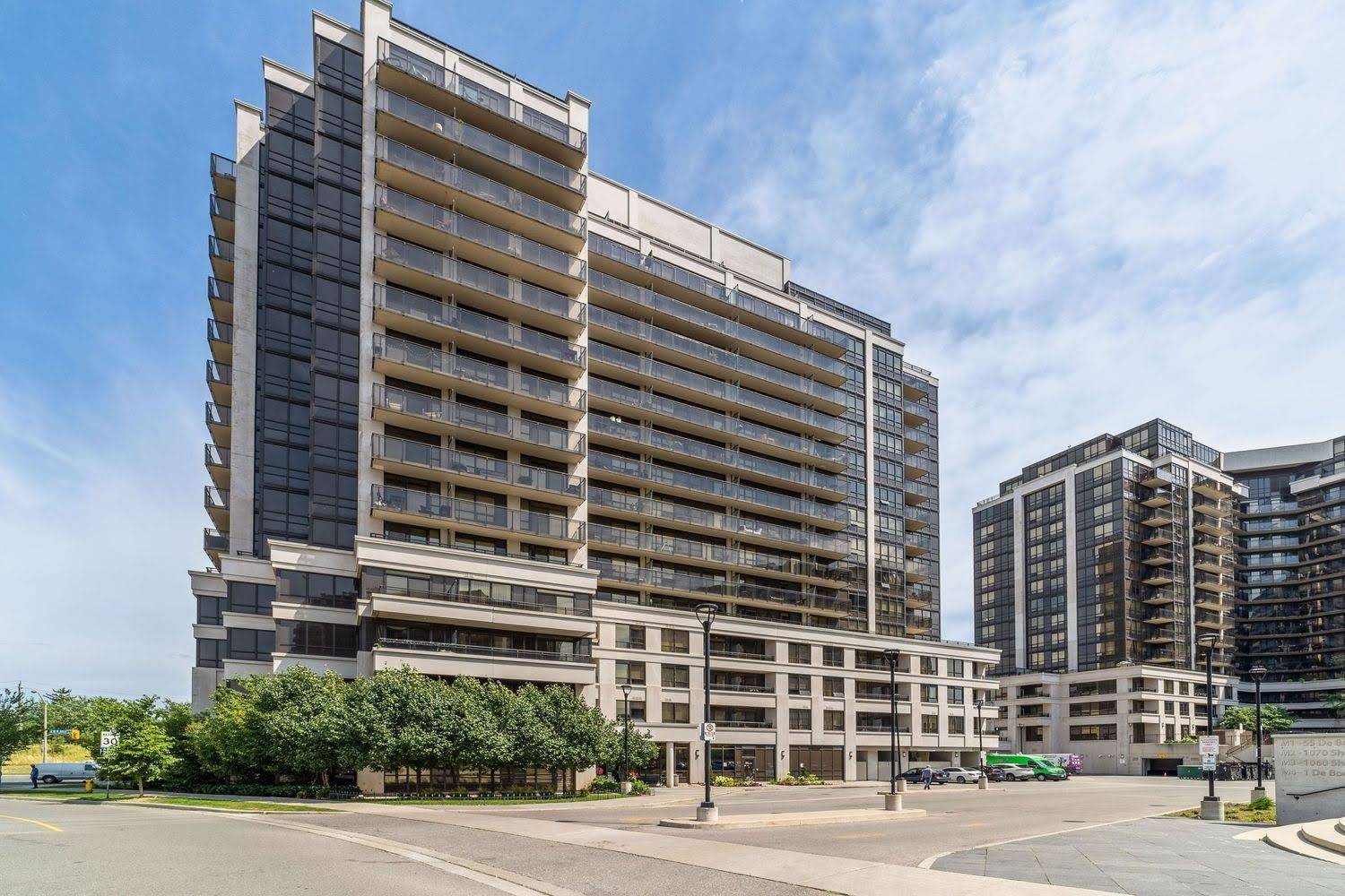1 De Boers DR #606, Toronto W05, ON M3J 0G6