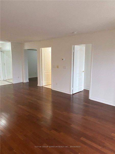 Mississauga, ON L5B 4N1,350 Princess Royal DR #1606