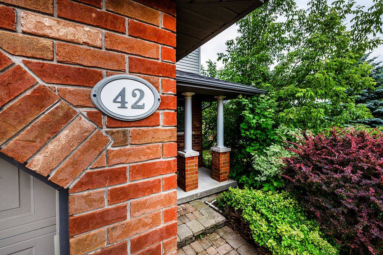 42 MCAULEY DR,  Quinte West,  ON K8V 4C9