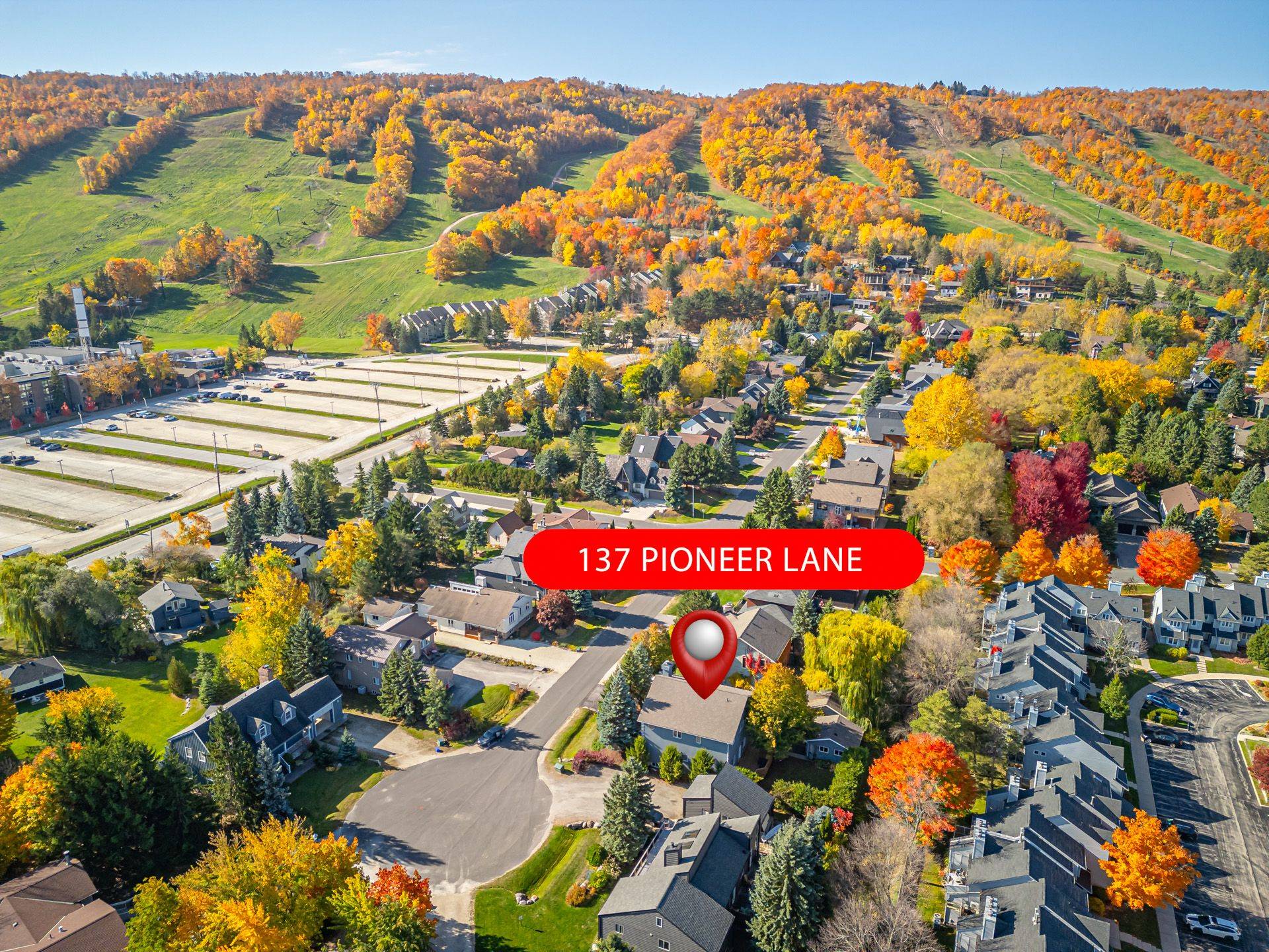 137 Pioneer LN, Blue Mountains, ON L9Y 0M7
