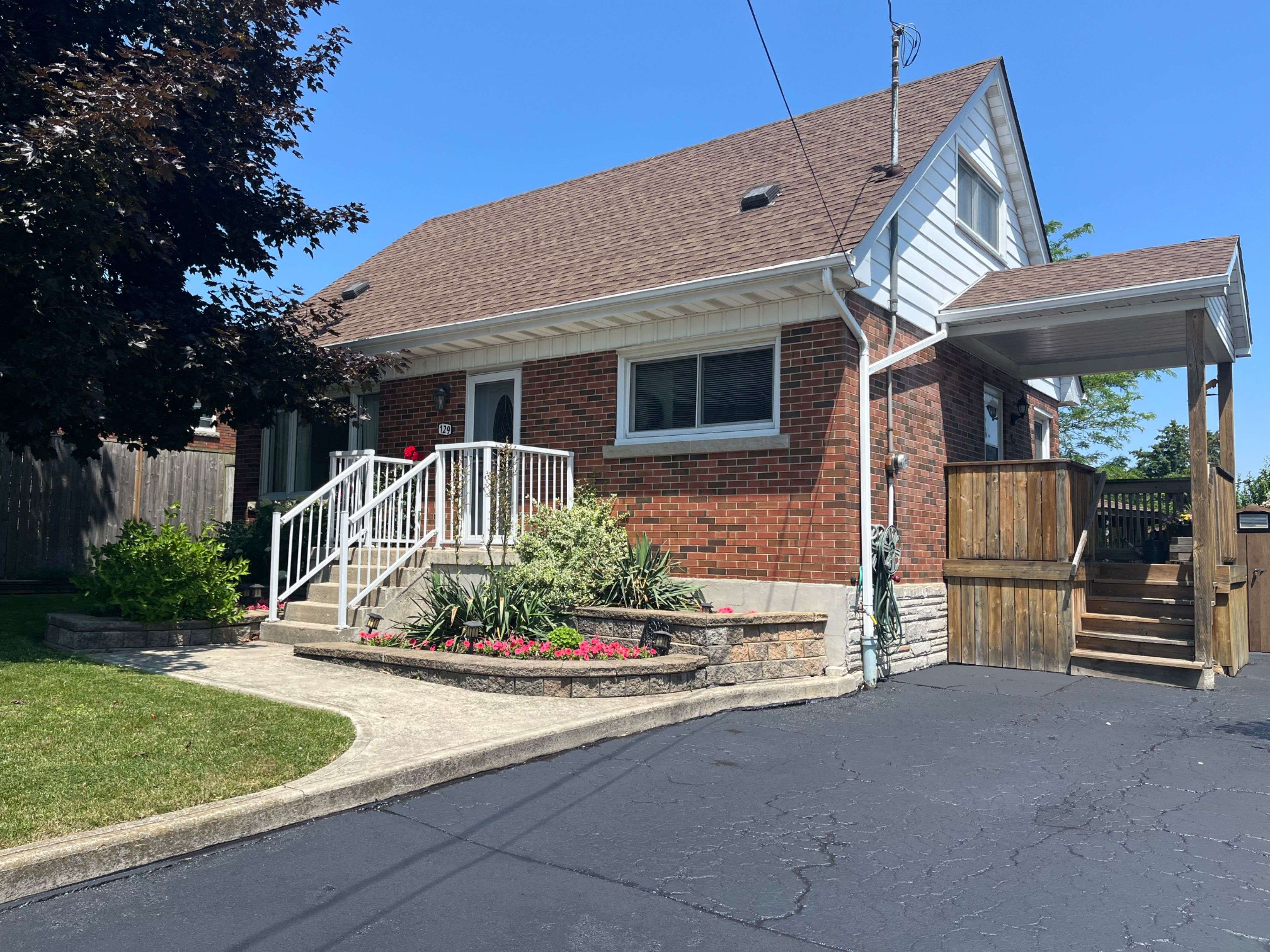 129 Broker DR, Hamilton, ON L8T 2B9