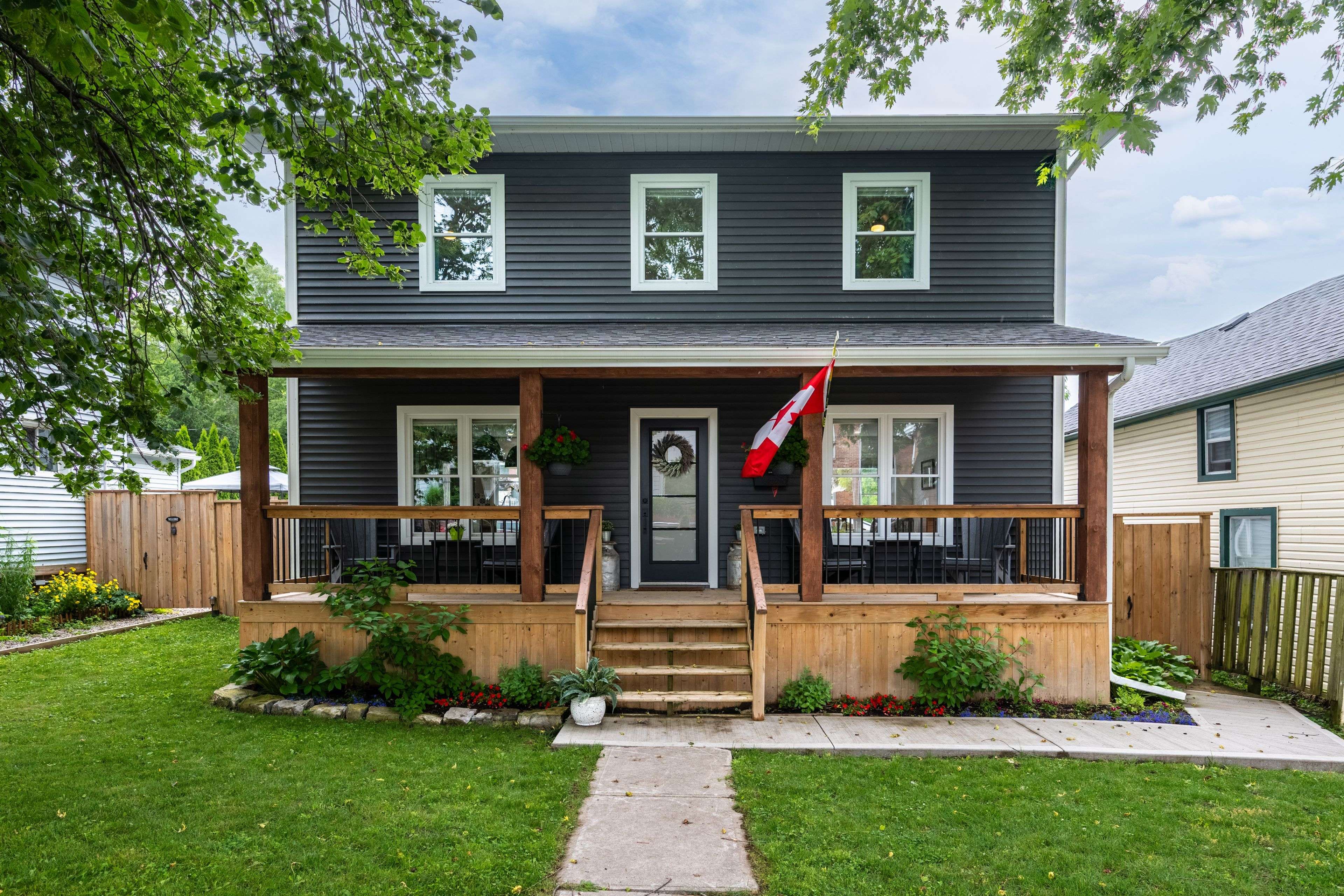 131 John ST, Gananoque, ON K7G 1A6