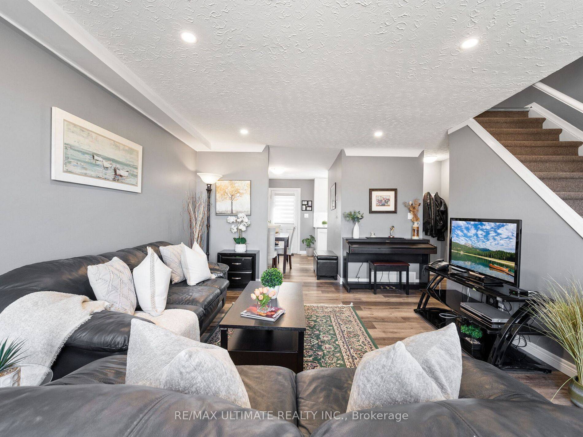 252 Bertie ST #3, Fort Erie, ON L2A 1Z6