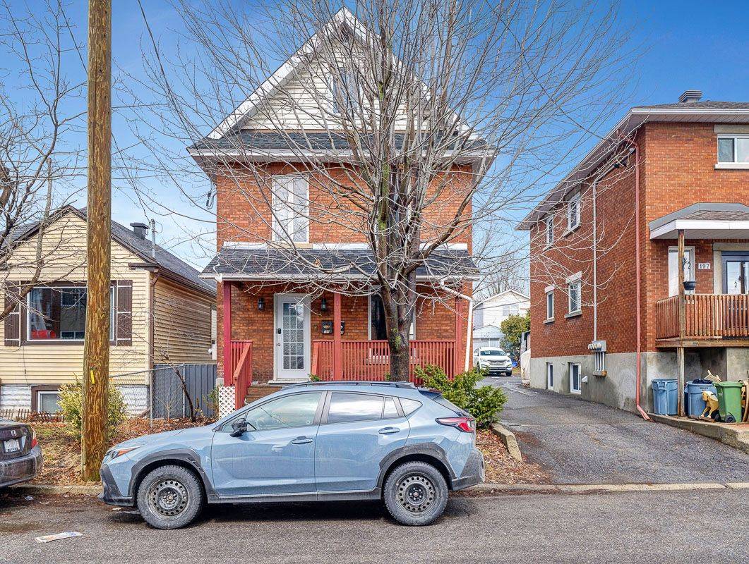 193 Gladu ST, Vanier And Kingsview Park, ON K1L 6N3