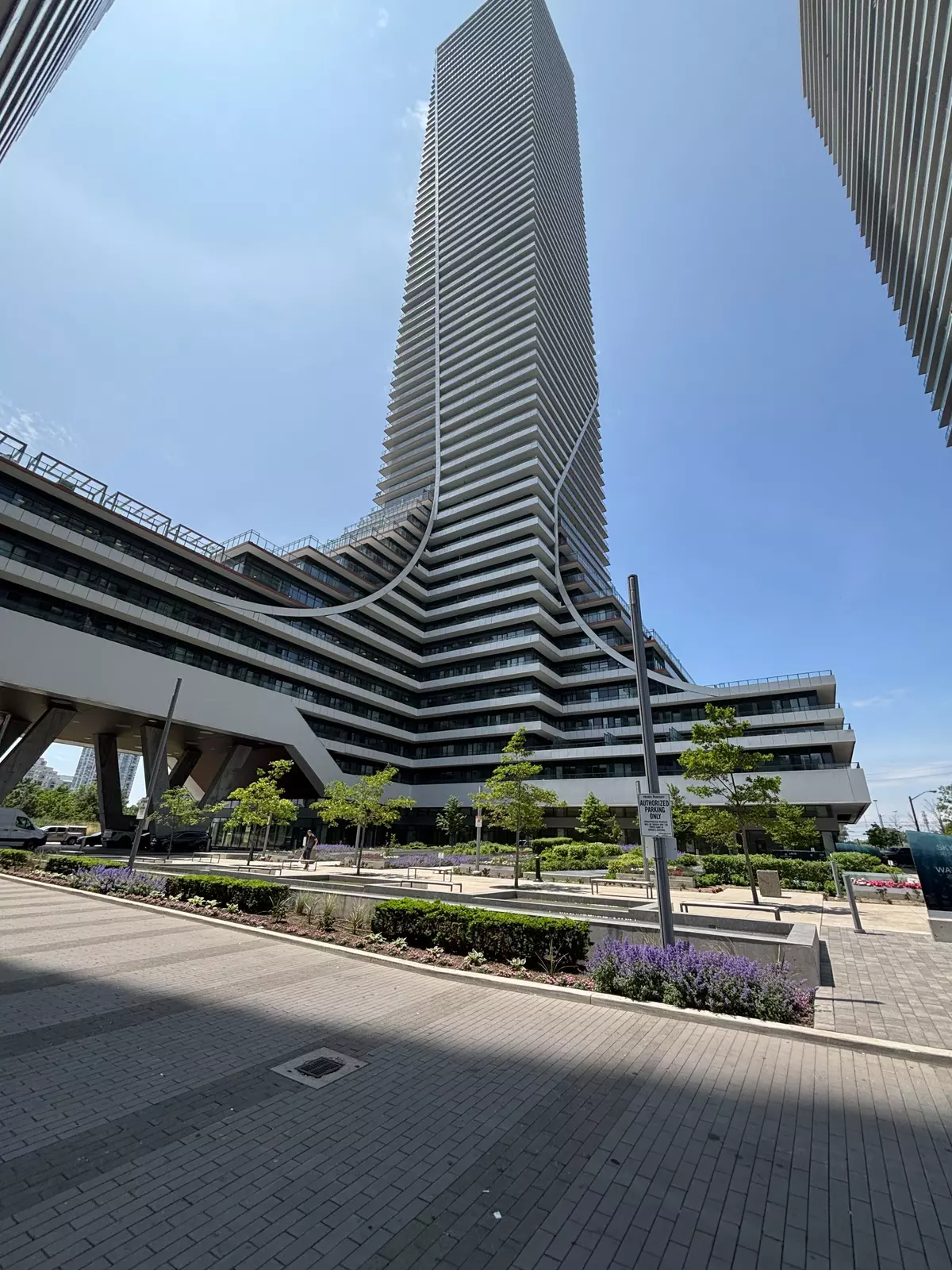 Toronto W06, ON M8V 0J1,30 Shore Breeze DR #710