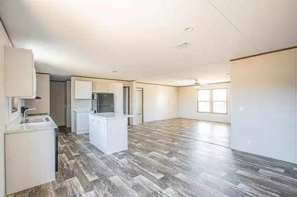 Bowie, TX 76270,2127 Denver Road