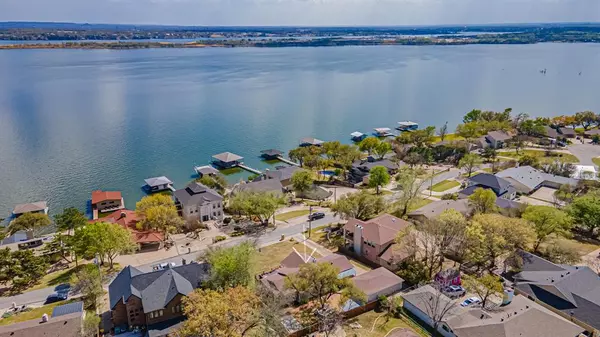 5000 Rio Vista Drive, Granbury, TX 76049