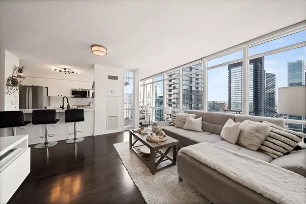 Toronto C01, ON M5V 3Y3,11 Brunel CT #3906