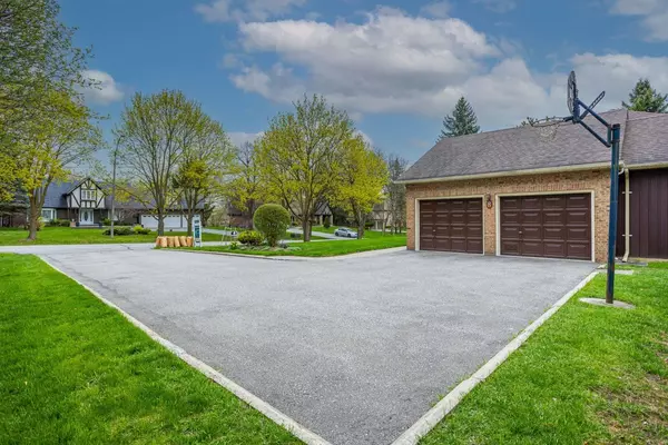 Markham, ON L6C 1A6,8 Boyd CT