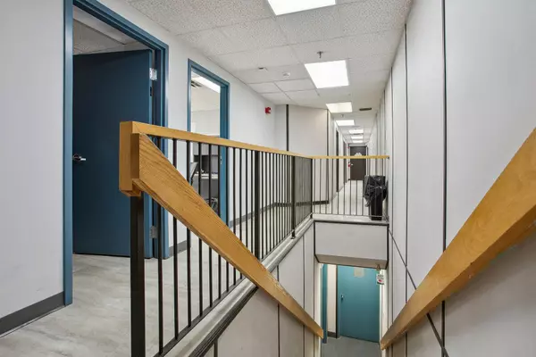 Oakville, ON L6L 2X5,1485 Speers RD #Unit 1