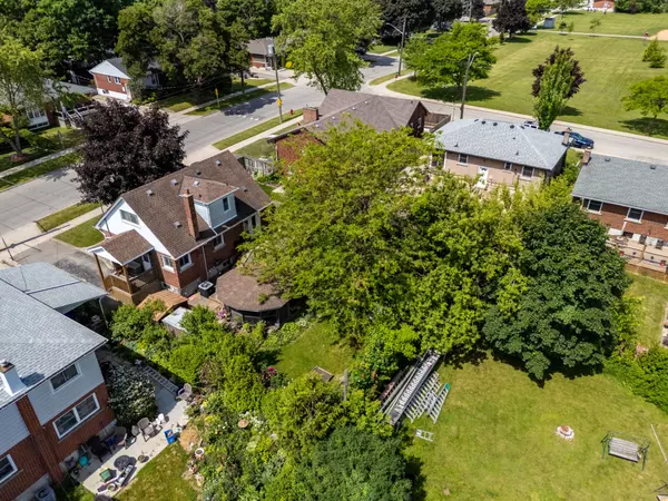 Hamilton, ON L8T 2B9,129 Broker DR