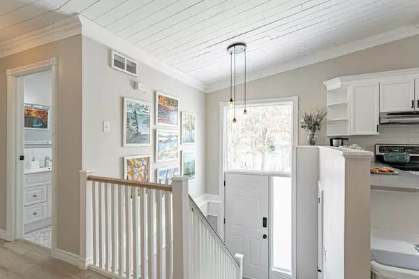 Lambton Shores, ON N0M 2L0,10161 Andrea ST