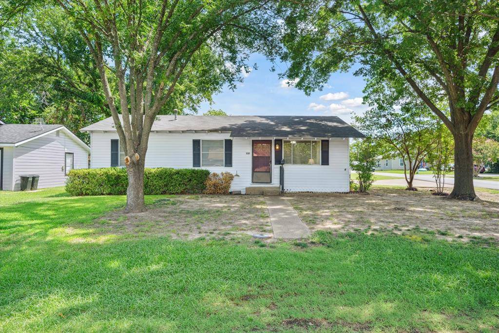 137 Westway Drive, Terrell, TX 75160