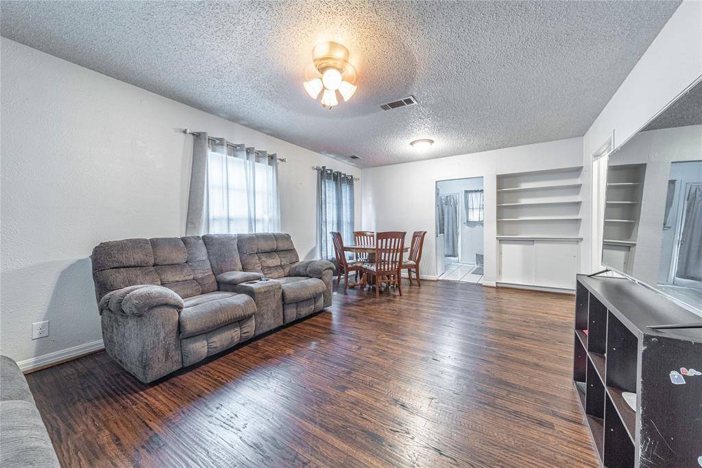 Garland, TX 75040,1004 Edgefield Drive