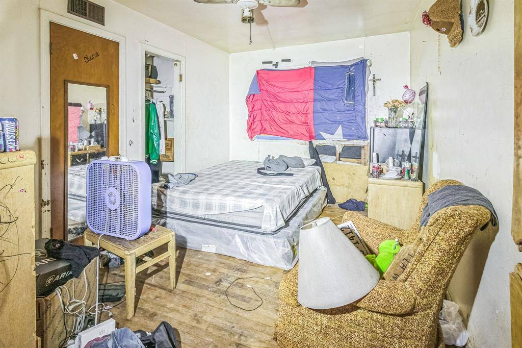 Hamlin, TX 79520,422 NW Avenue H