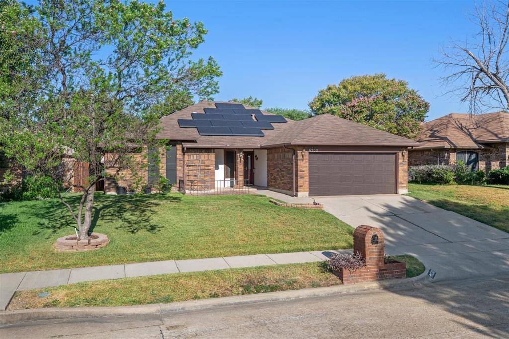 6300 Aires Drive, Arlington, TX 76001