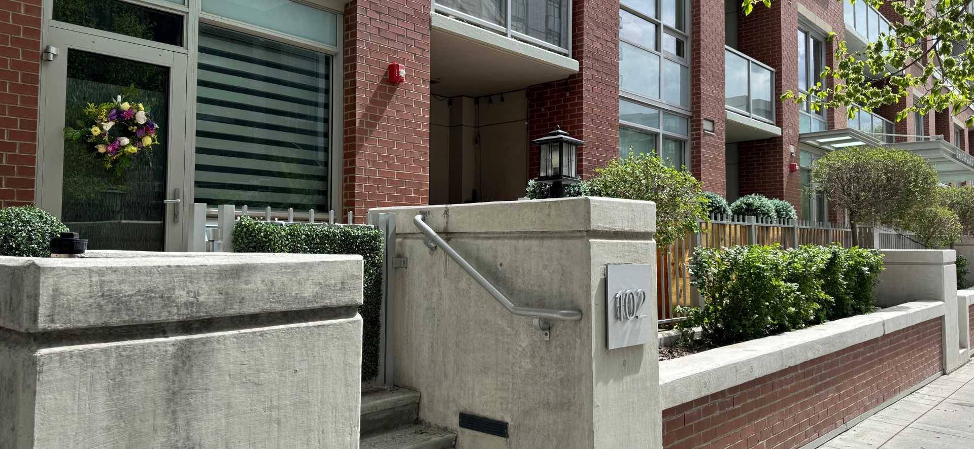 46 9 ST Northeast #102, Calgary, AB T2E 7Y1