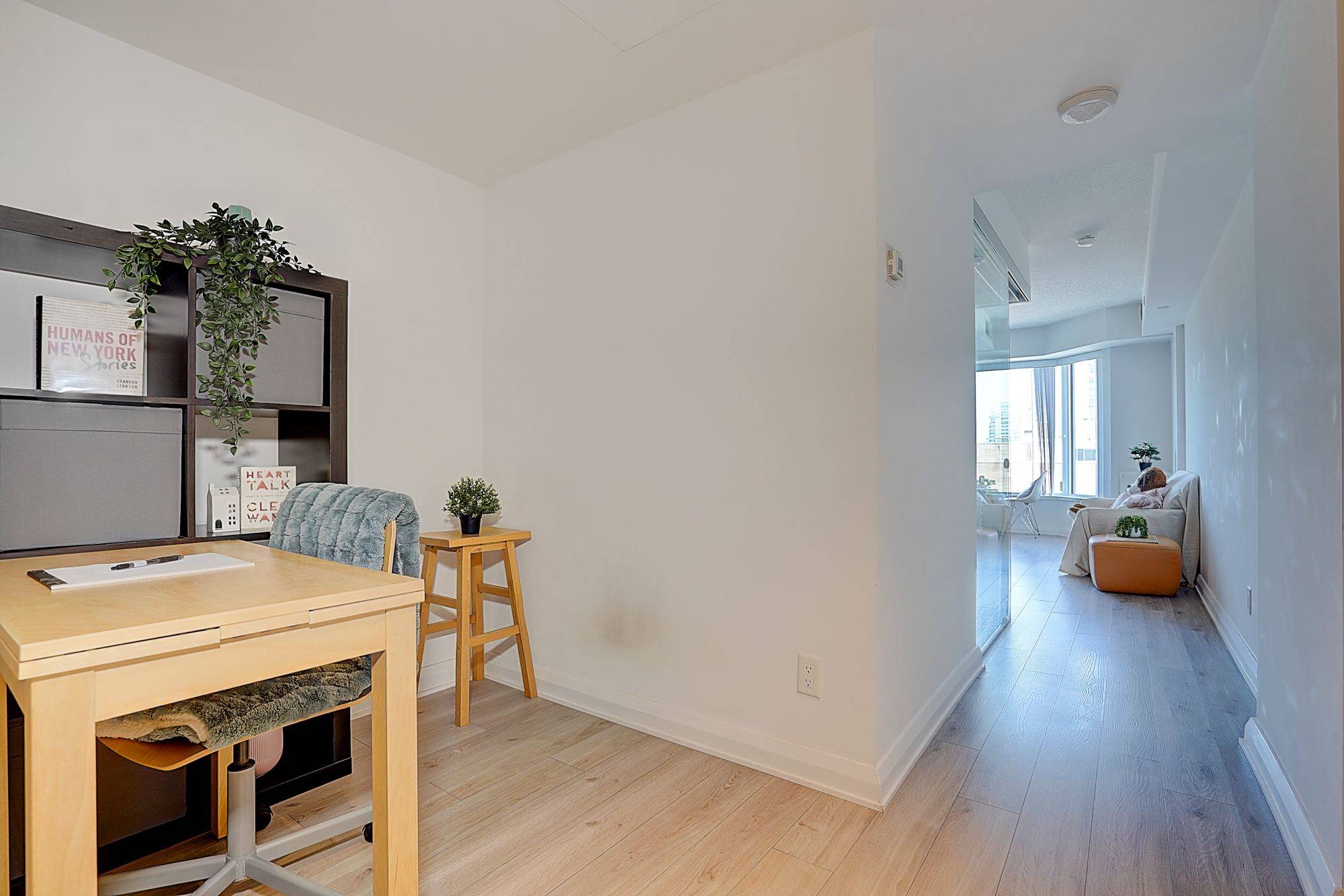 Toronto C02, ON M5R 1C4,155 Yorkville AVE #801