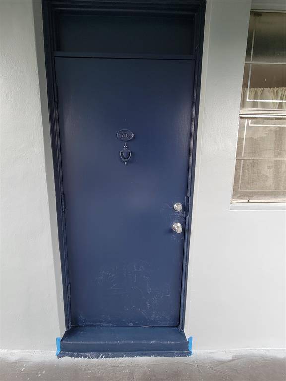 Plantation, FL 33313,5275 NW 10th Ct #201