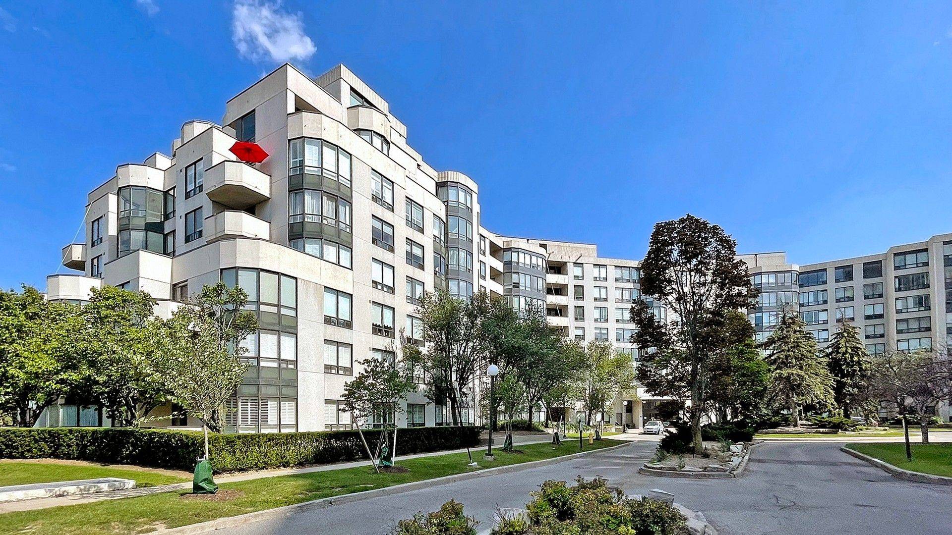 Vaughan, ON L4J 7K4,333 Clark AVE #311
