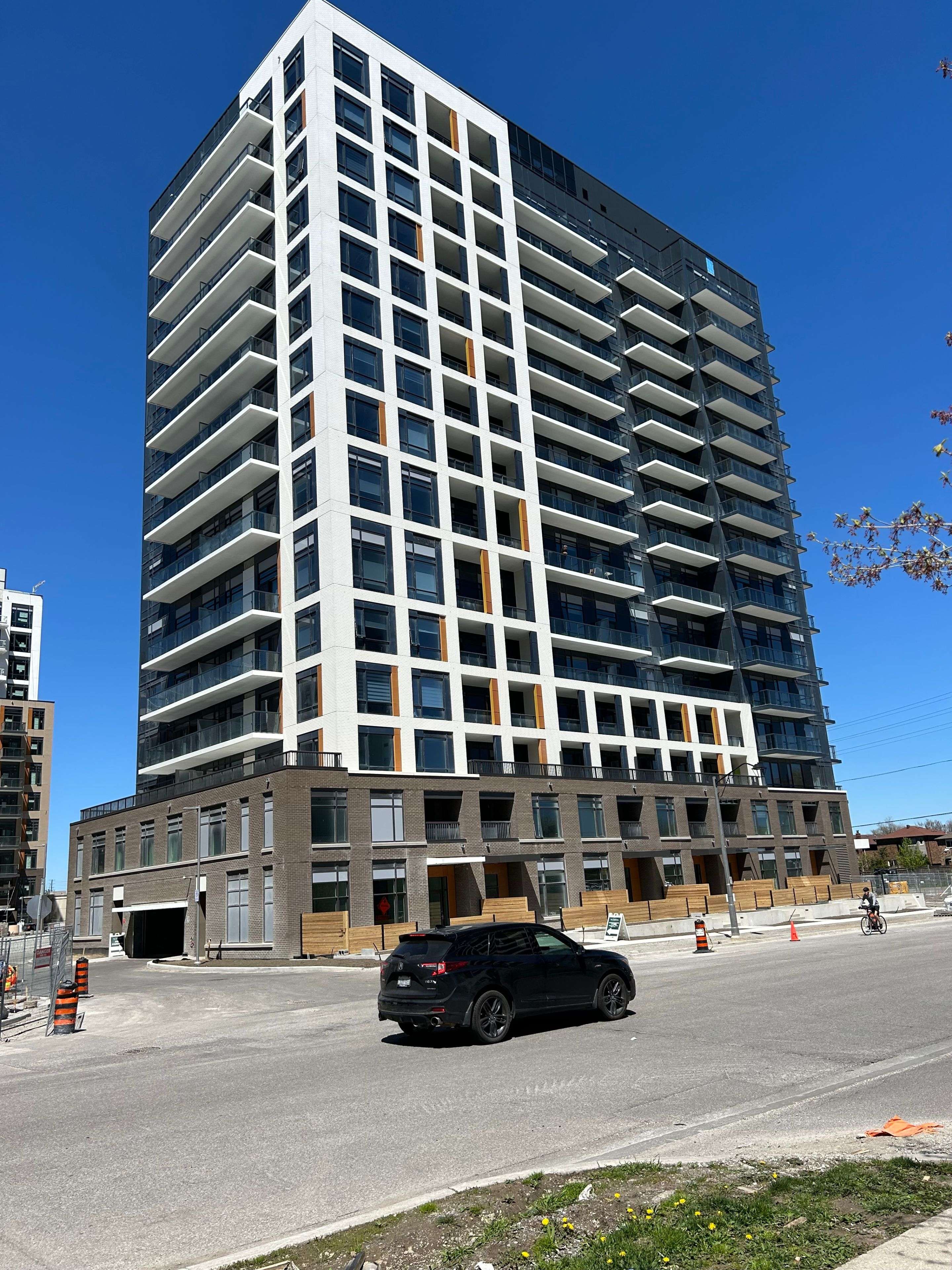 7950 Bathurst ST #1023, Vaughan, ON L4J 0L4