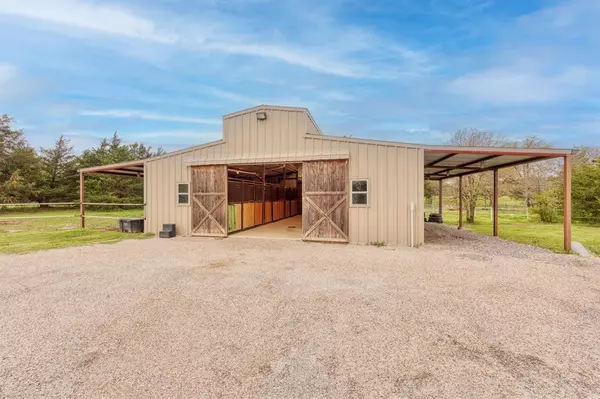 Whitesboro, TX 76273,575 County Road 1264