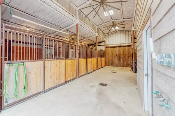 Whitesboro, TX 76273,575 County Road 1264