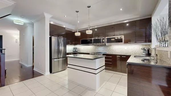 Vaughan, ON L6A 0K3,66 Littleriver CT