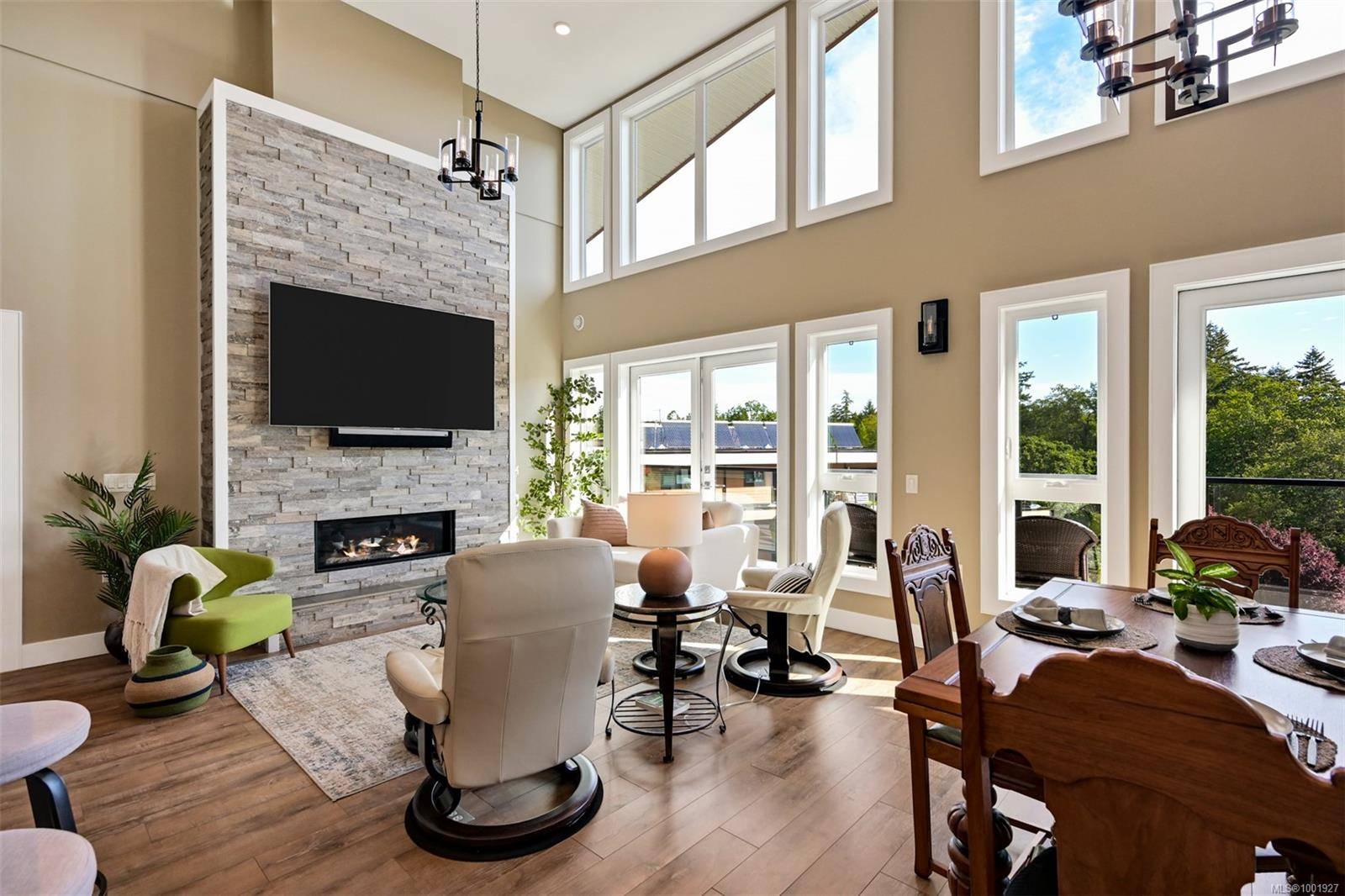 Saanich, BC V8Z 0E4,747 Travino Lane #601