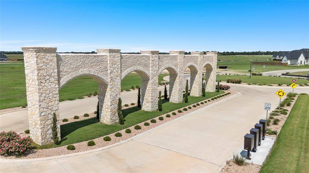 Package Deal The Arches, Lorena, TX 76655
