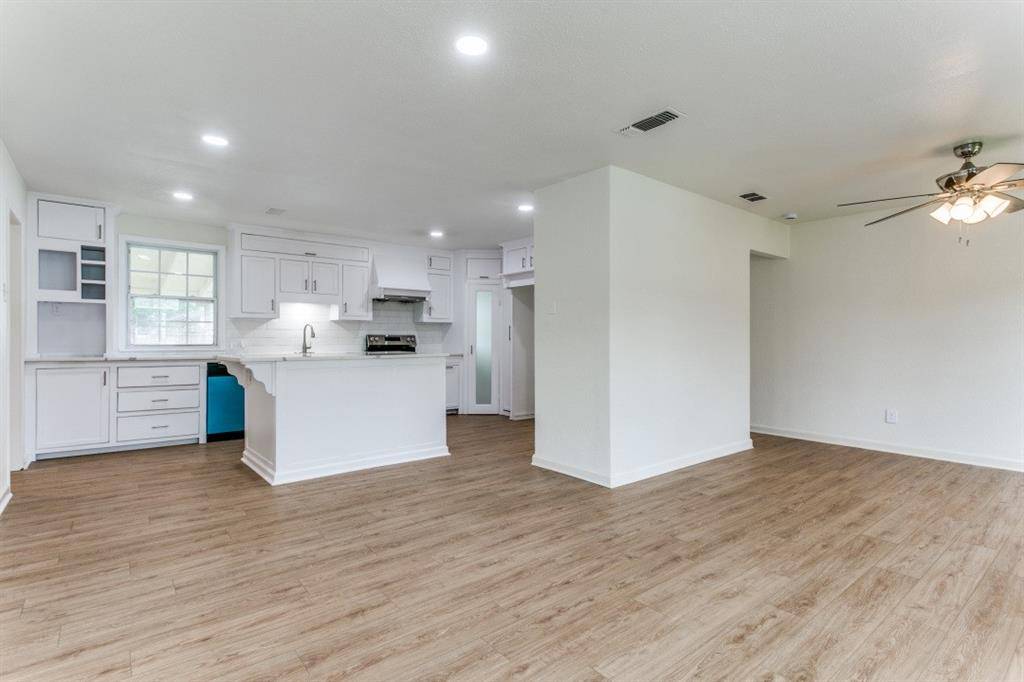 Euless, TX 76039,302 Lee Drive